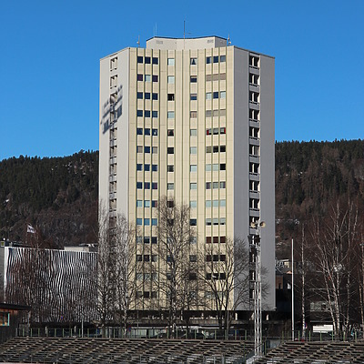 Skistadbygget by Kjetil Balog