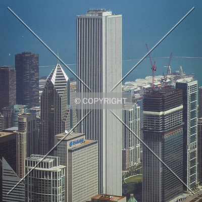 Aon Center by Ryan Hildebrand