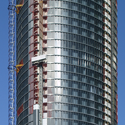 Torre Sacyr Vallehermoso by Cesar Serrano