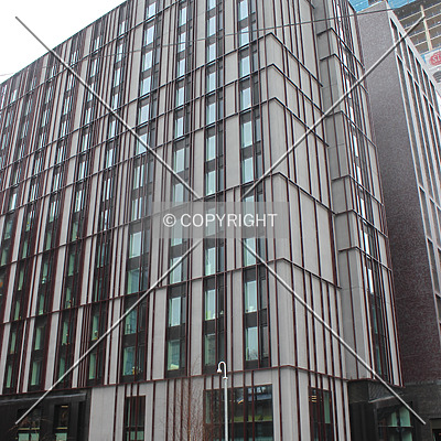 Vita Student - Circle Square B10 by Florian Barbier