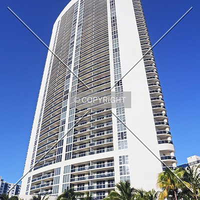 The Beach Club Tower 3 by Jorge Molina