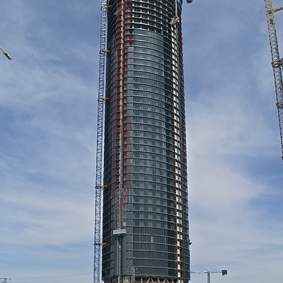 Torre Sacyr Vallehermoso by Cesar Serrano