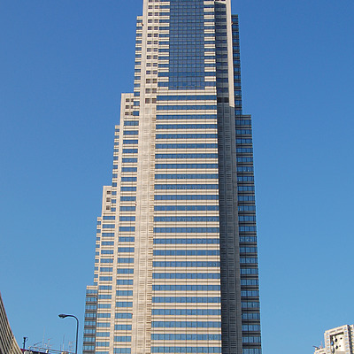 Shinjuku Park Tower by Kevin Hemphill