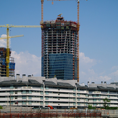Torre Espacio by Cesar Serrano