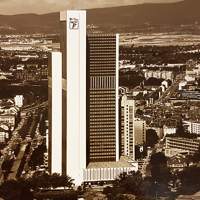 Plaza Büro Center by Wilhelm Geber