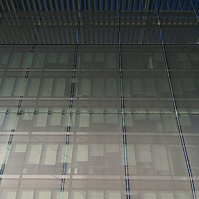 Edificio Portico by Cesar Serrano