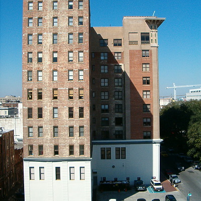 Manger Building by Rodney Gunn