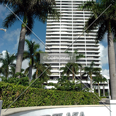 Trump Plaza II by Jorge Molina