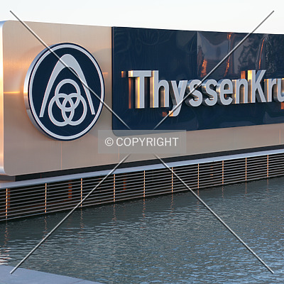 ThyssenKrupp Quartier Q1 by Nephilim