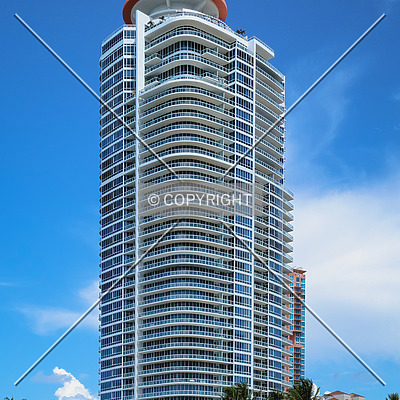 Continuum on South Beach, South Tower by Ryan Hildebrand