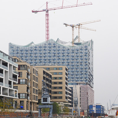 Elbphilharmonie by Der Hamburger