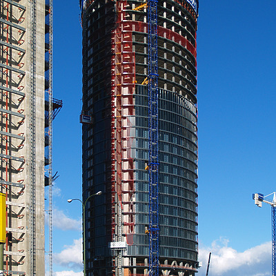 Torre Sacyr Vallehermoso by Cesar Serrano