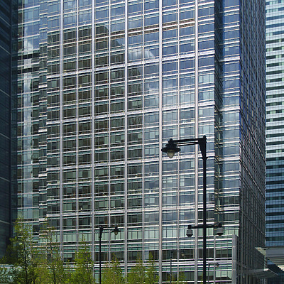 25 Canada Square by Cesar Serrano