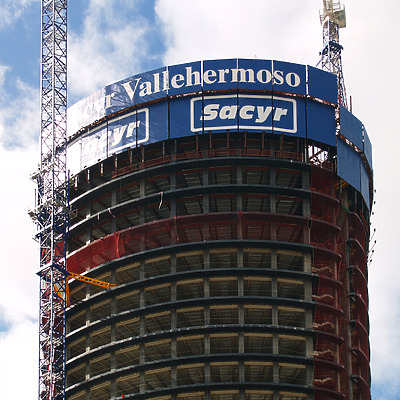 Torre Sacyr Vallehermoso by Cesar Serrano