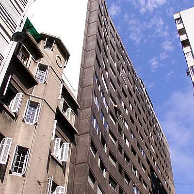 Edificio de la Alcaldia by Daniel Kieckhefer