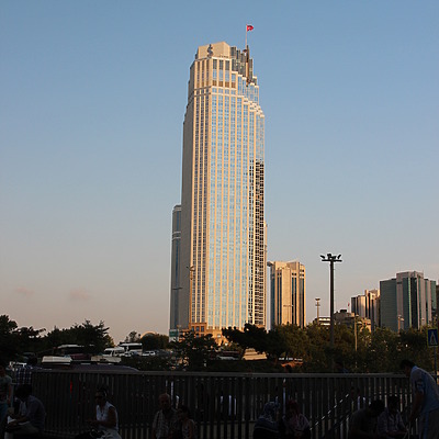 IS Bankasi Tower I by Kjetil Balog