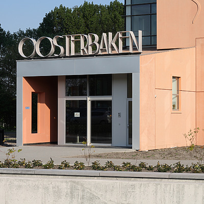 Oosterbaken by Michiel van Dijk