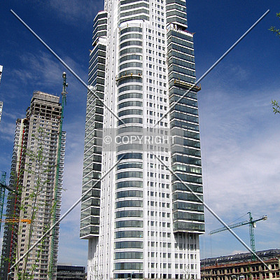 Torre Renoir 1 by Maximiliano Buono