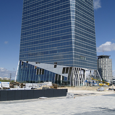 Torre de Cristal by Cesar Serrano