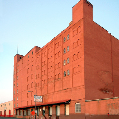 Gress Public Refrigerated Services Building by John Cahill