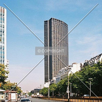 Tour Montparnasse by Nephilim