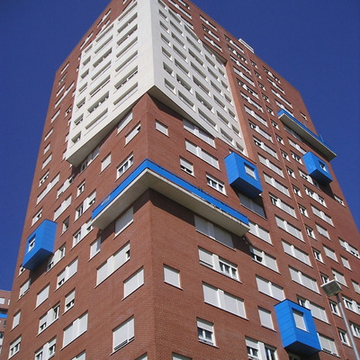 Torre V by Mikel Allende