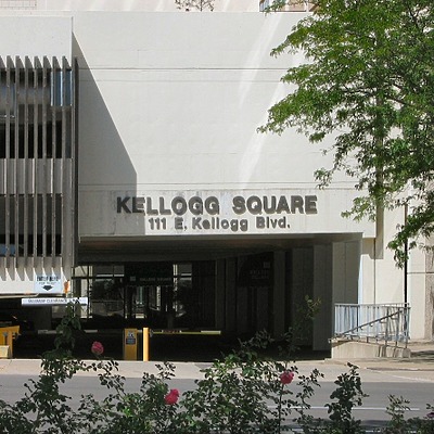 Kellogg Square Apartments by James Peacock