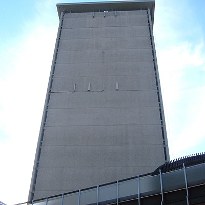 Universitetsgata 2 by Kjetil Balog