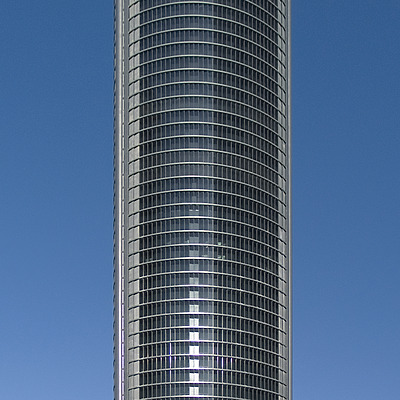 Torre Sacyr Vallehermoso by Cesar Serrano