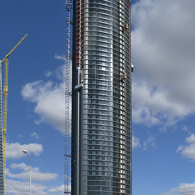 Torre Sacyr Vallehermoso by Cesar Serrano