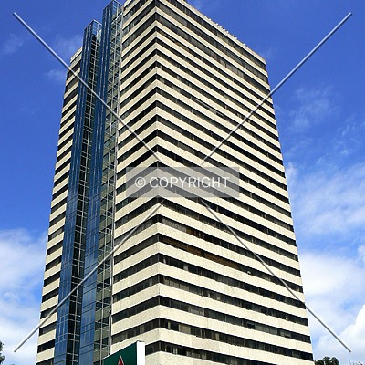Residencial Palmas Kamerún by Luis Ibáñez