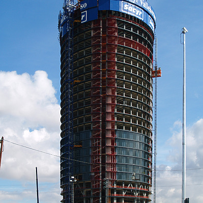 Torre Sacyr Vallehermoso by Cesar Serrano