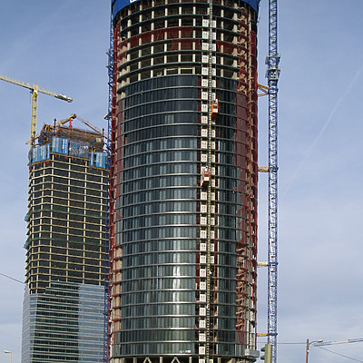 Torre Sacyr Vallehermoso by Cesar Serrano