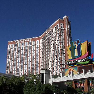 Treasure Island Hotel & Casino by Rodney Gunn
