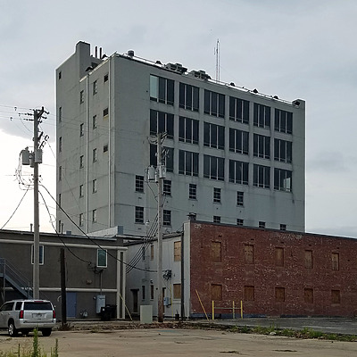 Bank of America Building by Ryan Hildebrand