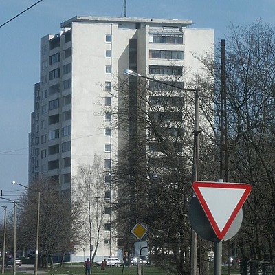 Lasnamäe 18 by Huopa
