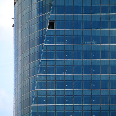 Torre Espacio by Cesar Serrano