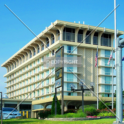 Marriott Saint Louis Airport West Tower by Ryan Hildebrand