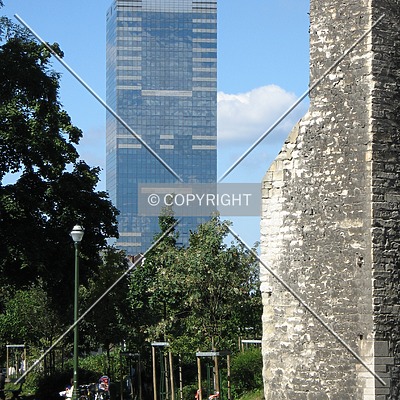 Tour du Midi / Zuidertoren by Emmanuel D.