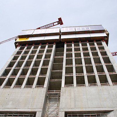 OpernTurm by Huopa