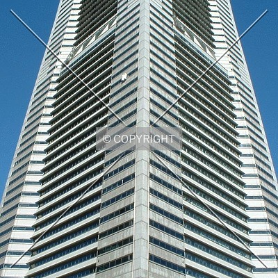 Yokohama Landmark Tower by Andrew Stewart