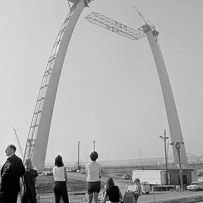 Gateway Arch by Unknown