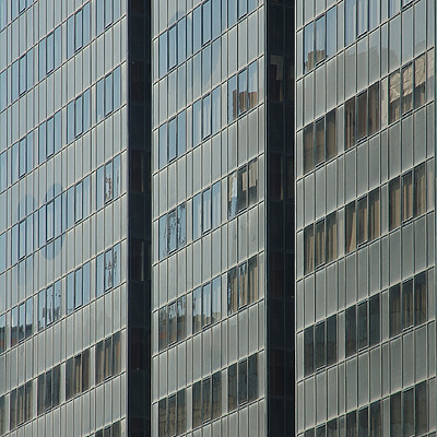 Edificio Satélite by David Guija