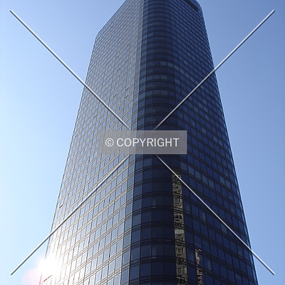 Solow Tower Apartments by Royce Douglas