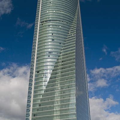 Torre Espacio by Cesar Serrano