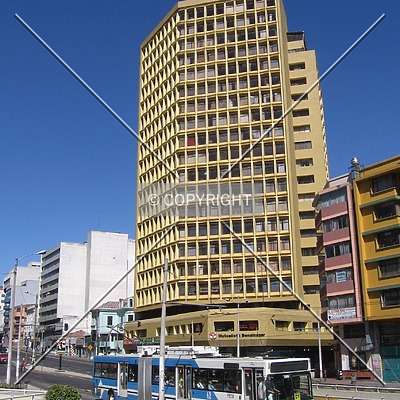 Edificio Benalcázar 1000 by Rodrigo Salas