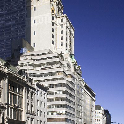 Crown Building by Pavel Toczynski