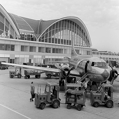 Saint Louis Lambert International Airport Terminal 1 by Unknown