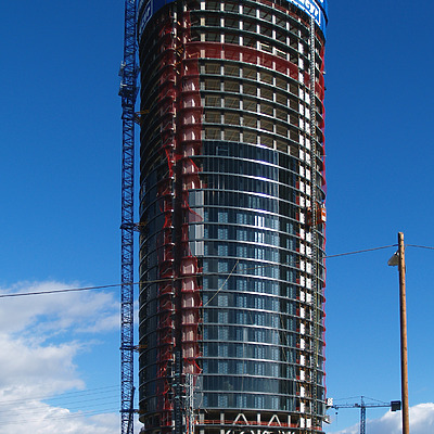 Torre Sacyr Vallehermoso by Cesar Serrano