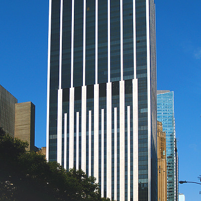 1095 Avenue of the Americas by Cesar Serrano